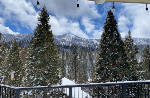Upper Moonridge Ski Chalet | Canyon Crest Castle by Big Bear Vacations | Hot Tub | Slope Views