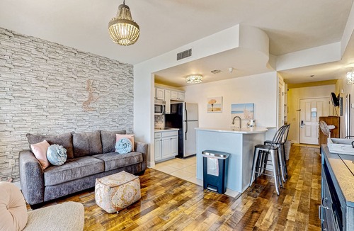 Sunnyside Resort | Carillon Beach Inn by Vacasa