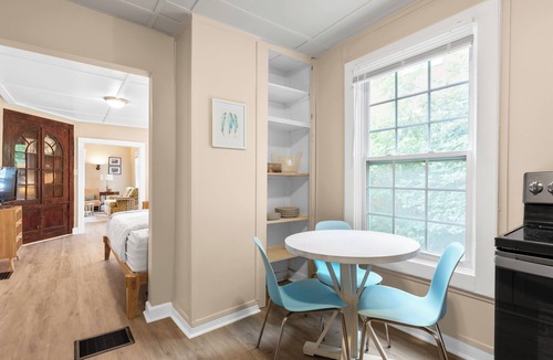 Delaware Condo | Carriage Cottage- in the Heart of Everything Delaware