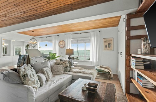 Tacoma House | 'Cedar & Sage' Waterfront Cottage on Puget Sound