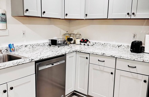 Hough Apartment | Charming 2-bedroom apartment in downtown Vancouver WA