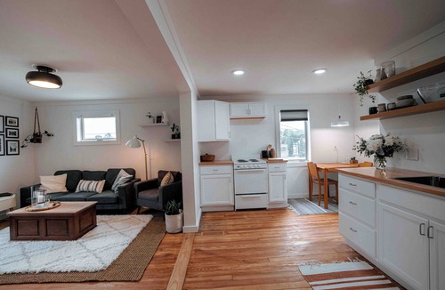 Orrville House | Charming 2-bedroom townhome with WiFi, AC in downtown Orrville