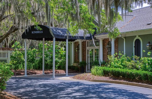 Murrells Inlet Cottage | Charming 2 BR cottage, set in Live Oak Grove in Gated WPC, Murrells Inlet, Pets