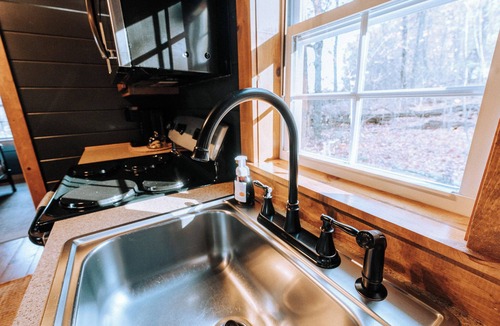 Beach City Cabin | Charming cabin for 2, with private hot tub and peaceful creek