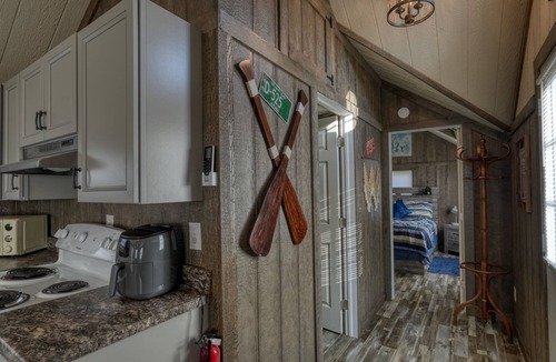 Senecaville Cabin | Charming cabin with Wi Fi and AC in scenic Seneca Lake Marina/Park