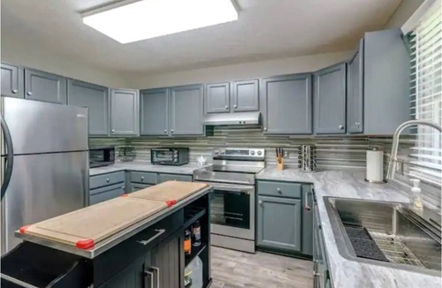 Canton House | Charming Family Home Near The Football Hall of Fame
