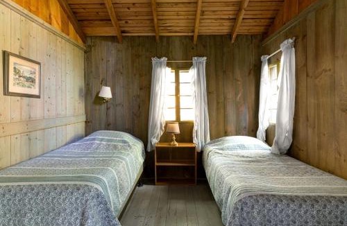 Lyme House | Charming Five-Person Cabin Rental in Connecticut River Valley of New Hampshire
