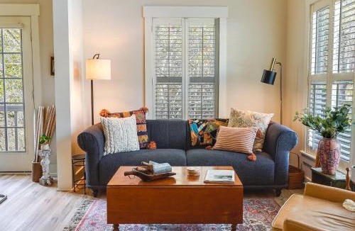 Granville Apartment | Charming Granville Home with Porch - Walk Downtown!