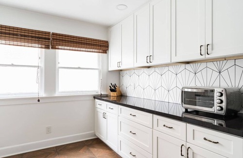 University Heights Apartment | Charming Hillcrest 2br Chef`s Kitchen + Fast Wifi