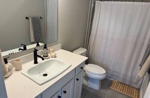 Westerville House | Charming New Build 2-Bedroom Townhouse near Google/Intel!nnn