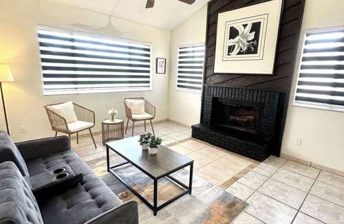 Orlando House | Charming private bedroom, shared bathroom in East Orlando