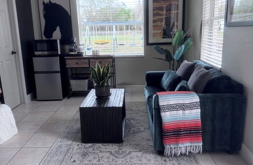 Clermont Apartment | Charming Private Suite Near Scenic Trails