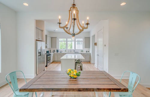 Cleveland Park House | Charming & Spacious NEW Modern Townhouse with rooftop