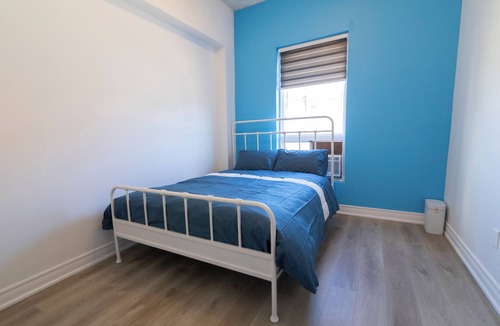 Parkdale Hostel | Check Inn CA