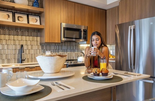 Flagler Village Apartment | Chic 2BR Downtown Fort Lauderdale Apt w/Pool