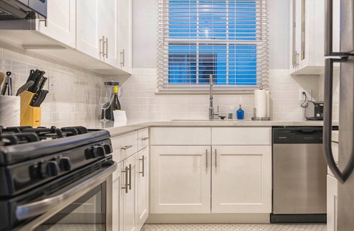 Burbank Apartment | Cityscape Lodging