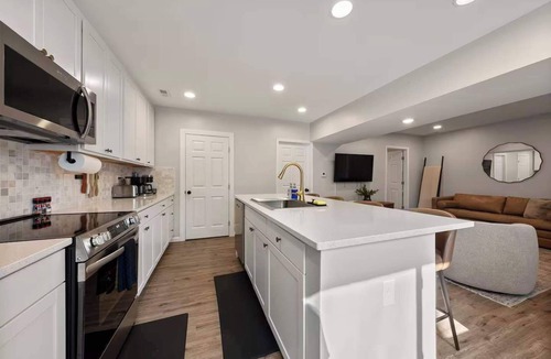 Clintonville Apartment | Clintonville | Brand New Apartment