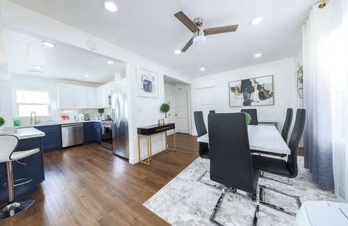 Belmont Shore Villa | Coastal Cozy Home | Hot Tub Walk to Beach& Bars