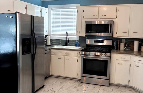 Willoughby Spit House | Coastal home w/pool, hot tub & fire pit