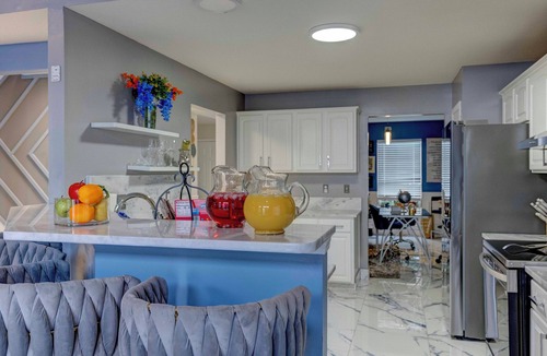 Easton House | Columbus Airport & Easton Mall HomenHot Tub/Theater/Sports Bar Much More
