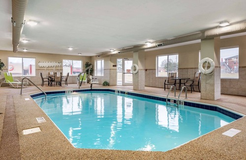 Heath Hotel | Comfort Inn & Suites
