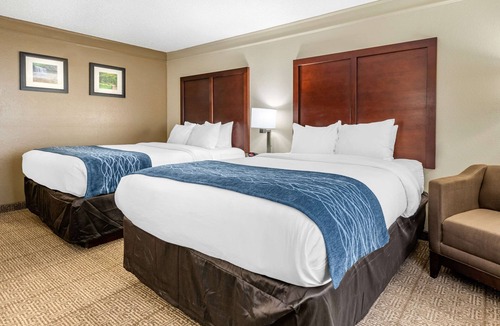 Heath Hotel | Comfort Inn & Suites