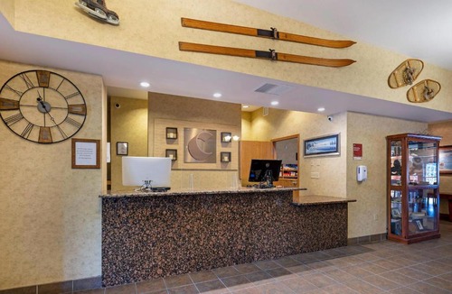 Spenard Hotel | Comfort Suites Anchorage International Airport