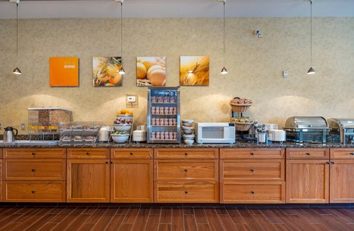 Spenard Hotel | Comfort Suites Anchorage International Airport