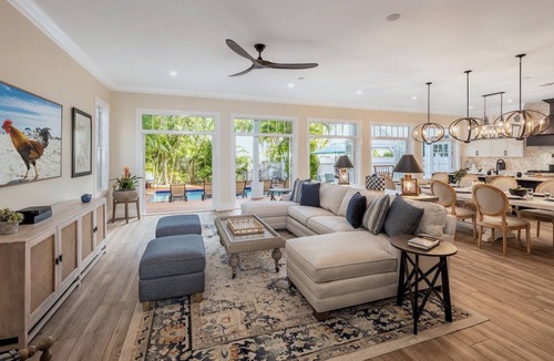 Bahama Village House | *CONCH CASA GRANDE @ THE ANNEX* Home+ Pool near Duval + LAST KEY SERVICES.
