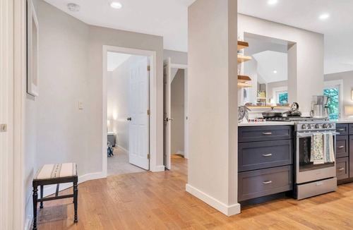 West Hartford Condo | Condo with Hot Tub & Private Sauna, Deere Run