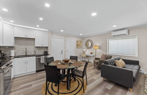 New Richmond Apartment | Contemporary One Bedroom In Beautiful River Town