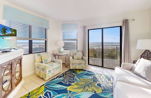 Belle Vista Condo | Corner Gulf-front 2BR at Vistas on the Gulf. Heated Pool & Hot Tub. Double Balcony. On the Beach!