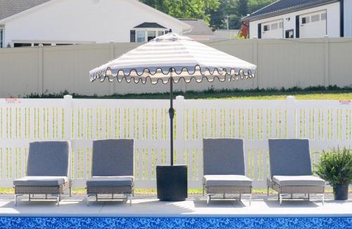 Winesburg House | Country Comfort with Pool Family & Groups