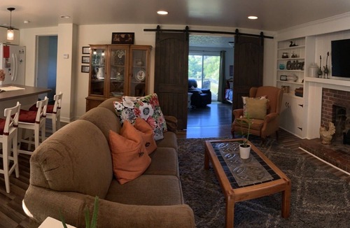 Newbury Cottage | Country Cottage Farm Stay at Stoneycreek Acres
