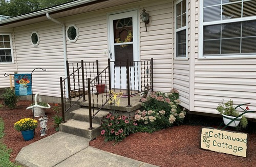 Sharpsburg Cottage | Country Cottage located along the Muskingum River