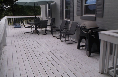 Zanesville House | Country Setting Family-Sized House Minutes from Entertainment and Amenities