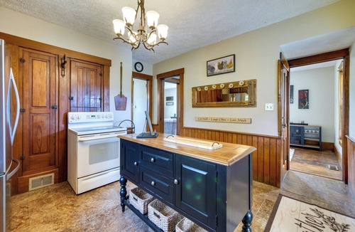 Wooster House | Countryside Home in Wooster w/Patio & Fire Pit