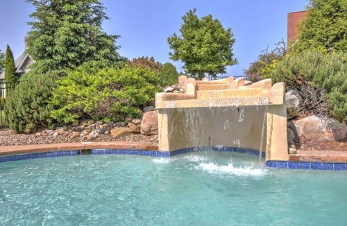 Millersburg Cottage | Cozy 2 Bed/Bath Cottage With Private Hot Tub
