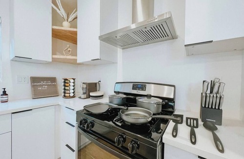 Altadena House | Cozy 3/2 Rose Bowl, Pasadena with AC and Parking
