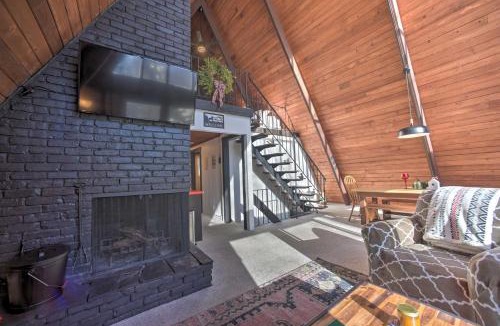 Wilmington House | Cozy A-Frame Cabin w/Pool Table: 8 Mi to Mt Snow!