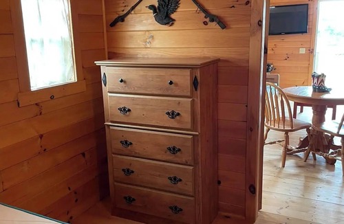 Senecaville Cabin | Cozy Cabin near Seneca Lake