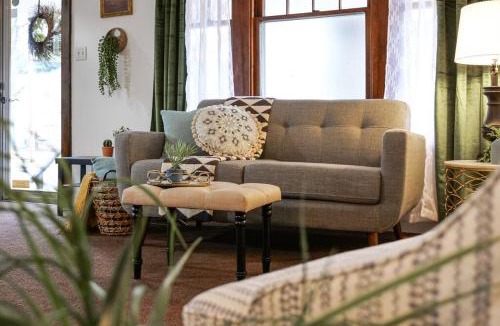Northside House | Cozy & Convenient Getaway 3BD 2BA Dog Friendly