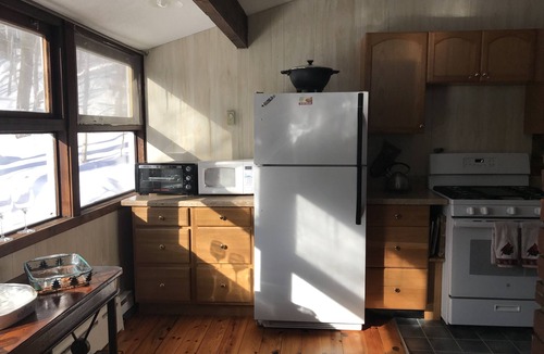 Wilmington House | Cozy Dog-Friendly Family Home with Clubhouse Amenities