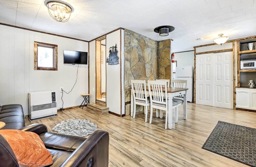 Fishhook Cabin | Creekside Cabin < 2 Mi to Hike, Bike & Ski!