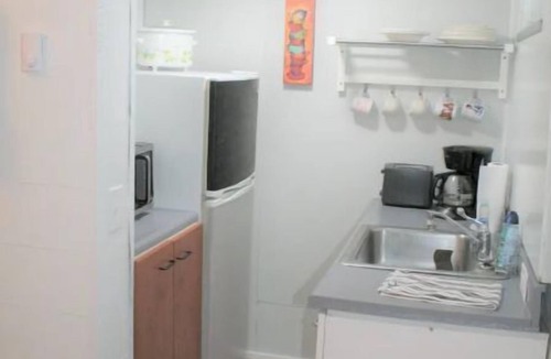 Kamm's Corners Apartment | Cute studio apartment in Clevelands safest area.
