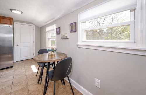 Cuyahoga Falls House | Cuyahoga Valley National Parks Home! Close to downtown Cuyahoga Falls!