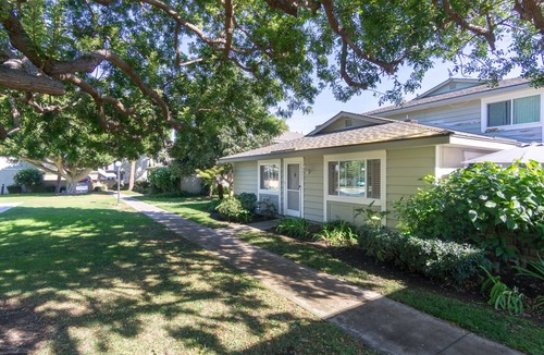 Bolsa Chica-Heil Condo | Darling Cottage Condo-1.5 Miles to Beach-18 Miles To Disneyland