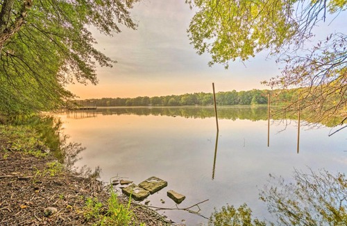 Scranton House | Deck + Fire Pit: Lakefront Hideaway in Scranton!
