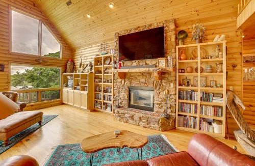 Shell Knob House | Decks & Views: Spacious Cabin Near Table Rock Lake