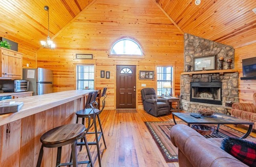 Broken Bow Cabin | Deep in the hardwoods near the end of Timber Creek Trail, you will discover this